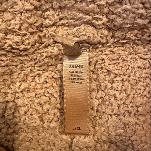 Skims Cozy Knit set in the color Camel. - Picture 3 of 5